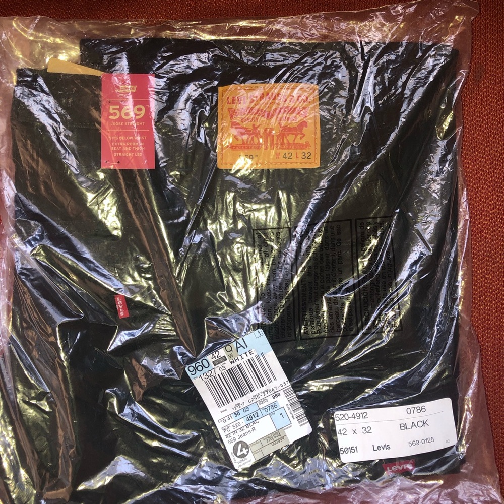 Black Levi jeans